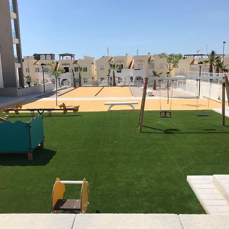 Bel appartement à moins d 1km du Golf Villamartin Orihuela Esterno foto